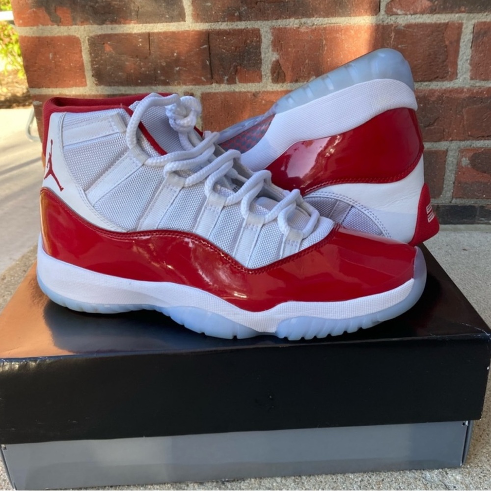 Air Jordan Cherry 11 Sneakers